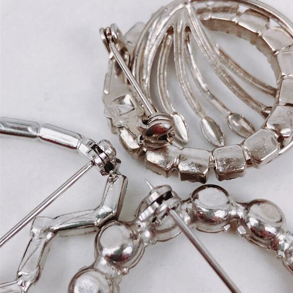 VTG Mid Century Brooch Lot of 3 Silver Tone Rhinestone Circle Heart Botanical - Picture 13 of 13